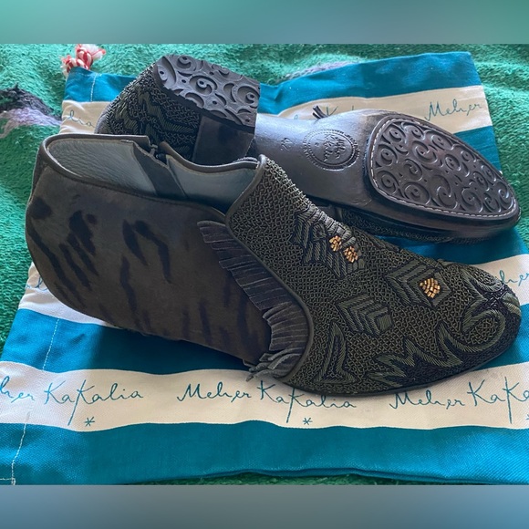 Meher Kakalia Bootie Shoe Hand Beaded Soft Leather Embellished Suede Animal - Picture 5 of 7